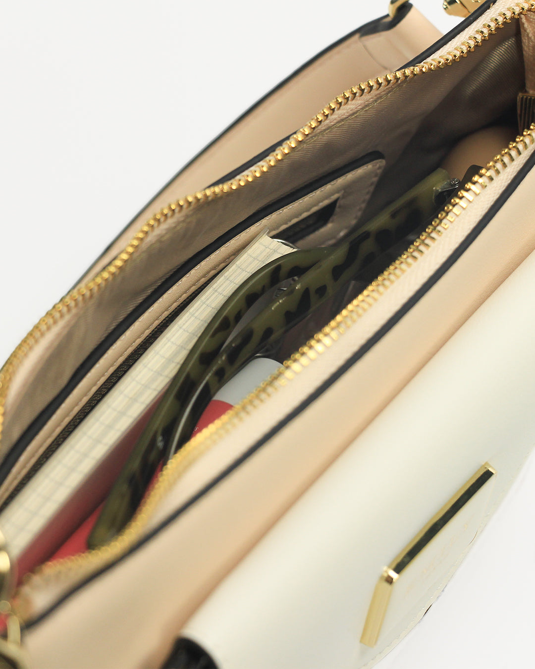 Rosalind Baguette — Shoulder Bag — Pink colorway, catalogue image 5